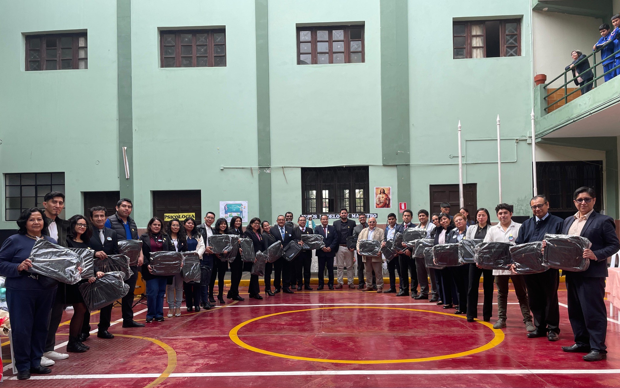 CELEBRAMOS EL DÍA DEL MAESTRO